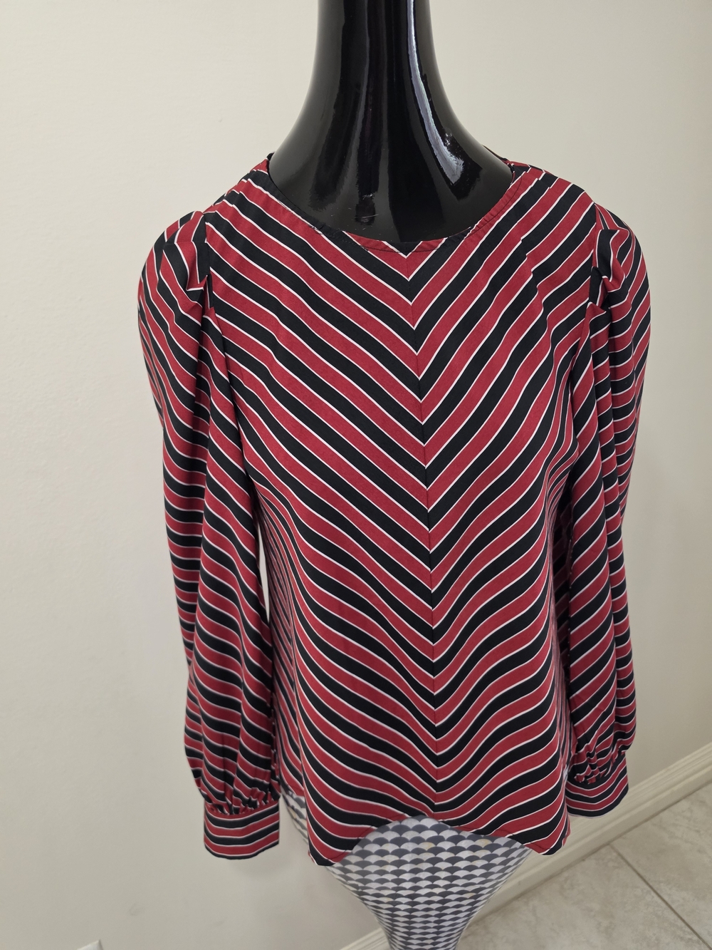 Jealous Tomato Top-Striped V-Neck Long-Sleeve Top in Red and Black
